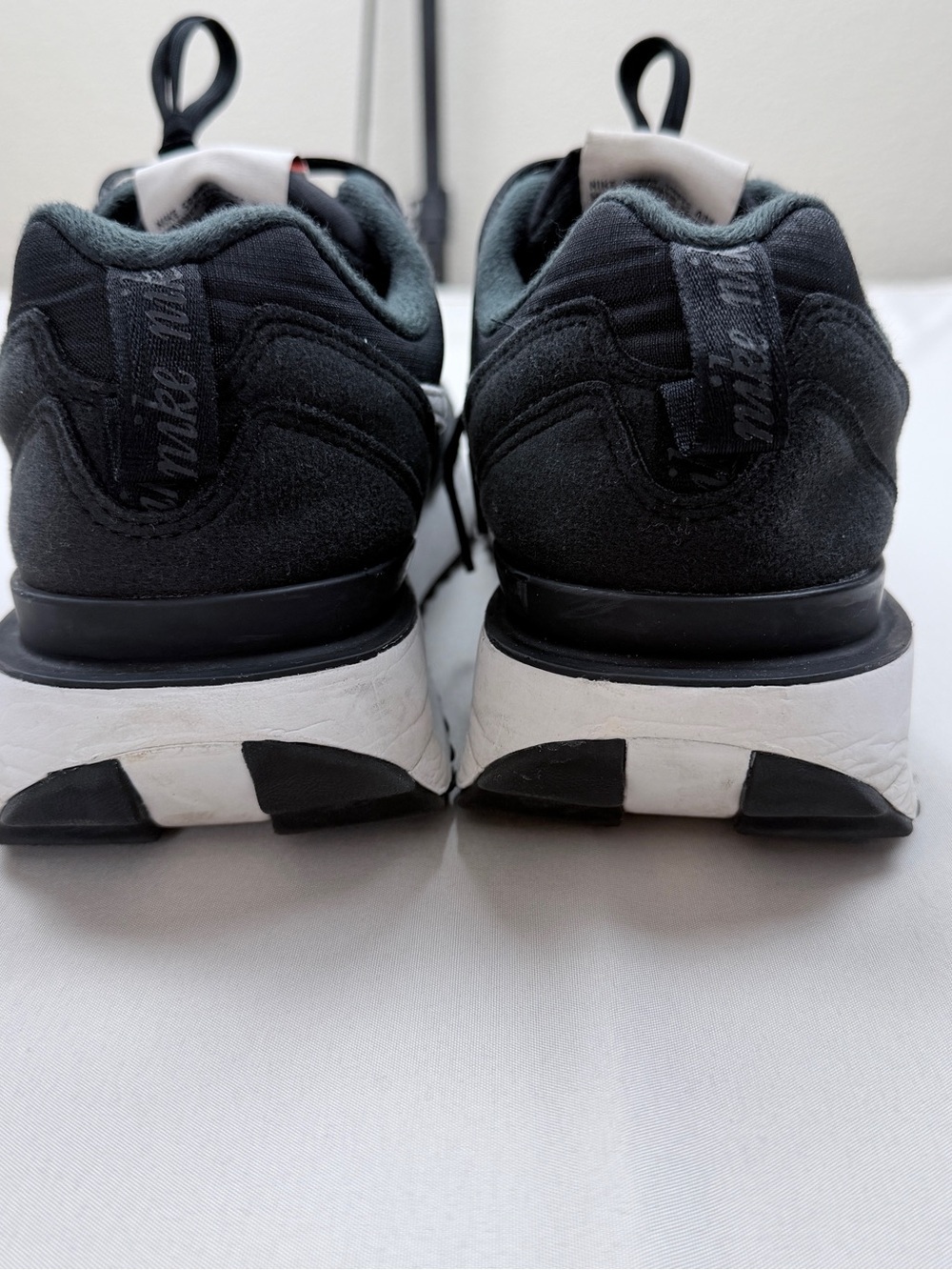 Nike Air Max Dawn, Black and White Air Cushion Running Sneakers - Picture 4 of 10